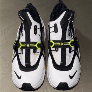 RARE Nike Air Zoom Traverse GS - FlyEase